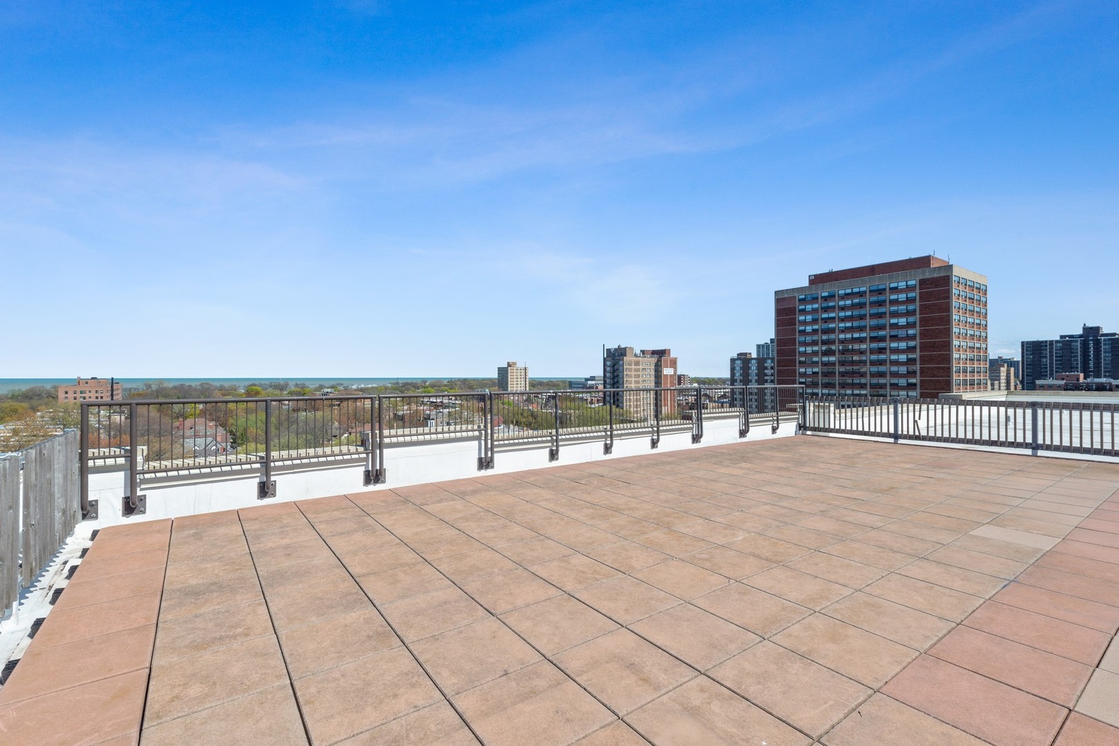 4848 North Sheridan Road, Unit 809 Chicago, IL 60640 - Photo 24 of 45 a view of balcony with city view