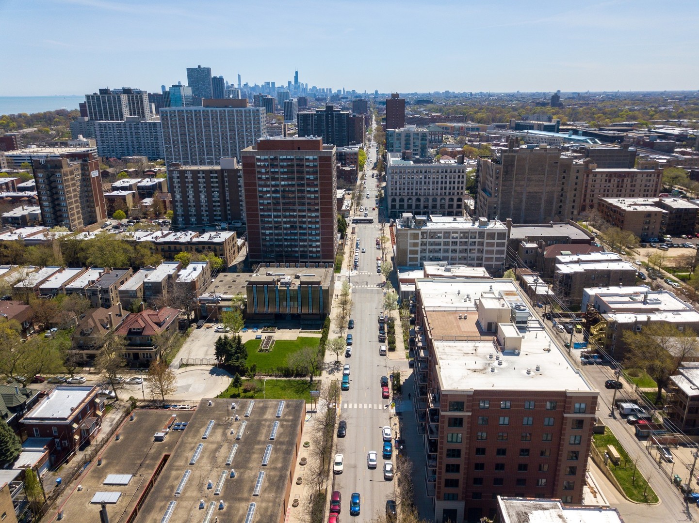 4848 North Sheridan Road, Unit 809 Chicago, IL 60640 - Photo 39 of 45 a view of city with tall buildings
