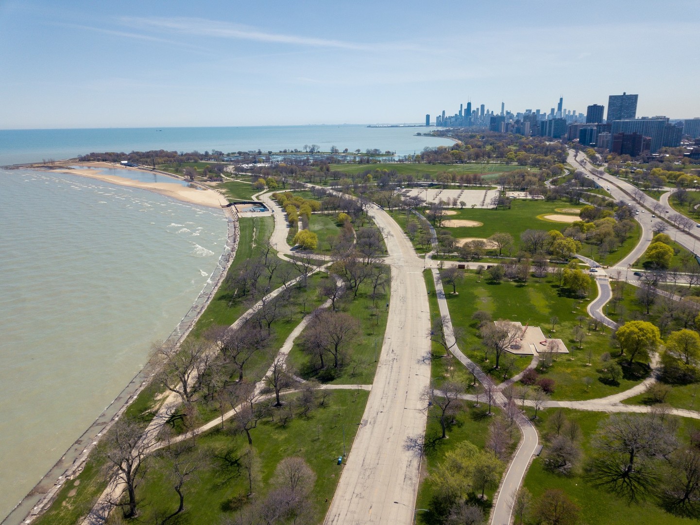 4848 North Sheridan Road, Unit 809 Chicago, IL 60640 - Photo 43 of 45 a view of a city