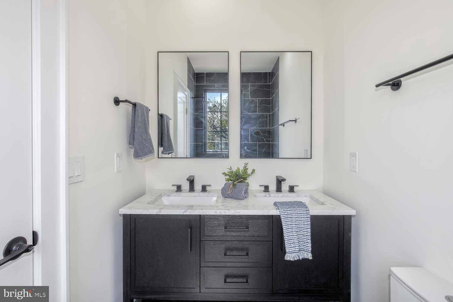 1680 Ebenezer Court Washington, DC 20003 - Photo 27 of 39