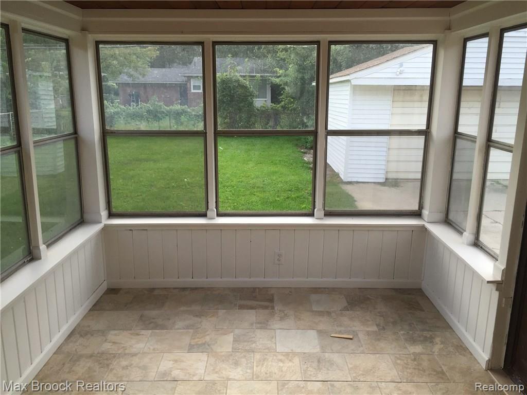 14385 Salem Road Redford, MI 48239 - Photo 10 of 15 IMG_8035.JPG