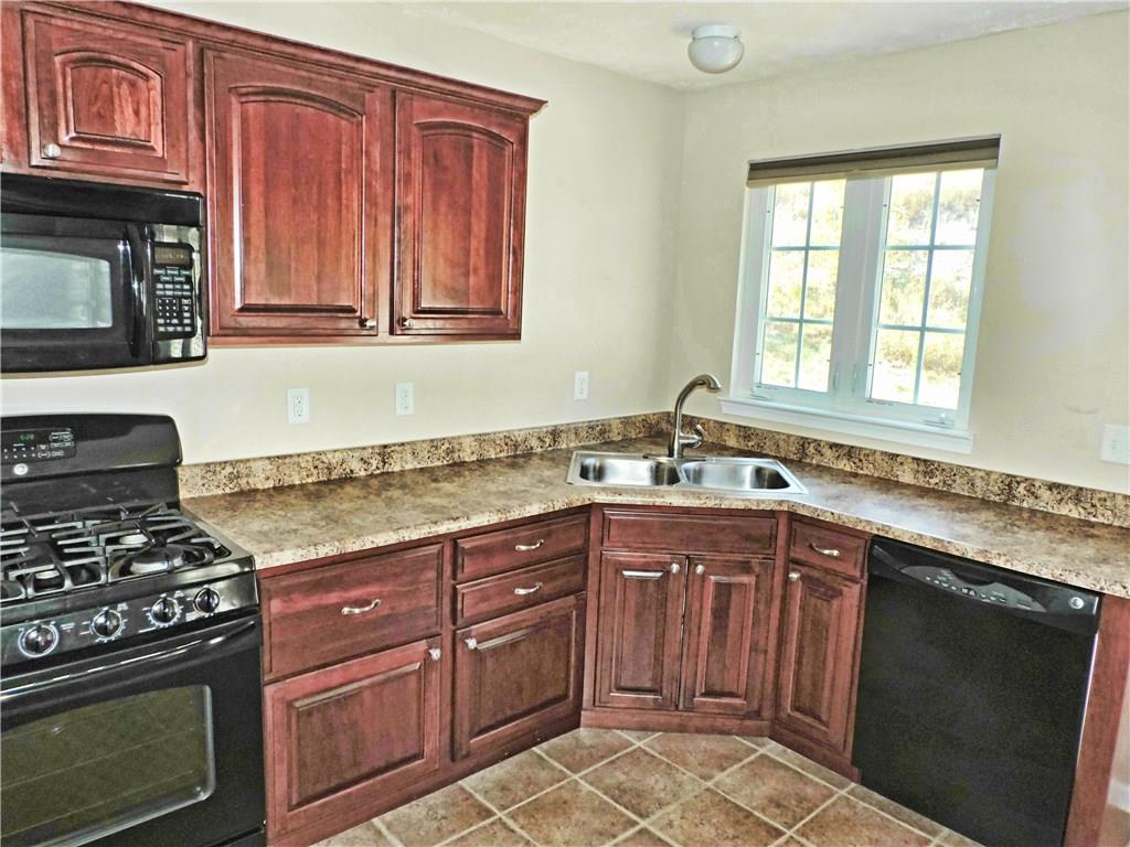 224 Maple Ridge Drive Canonsburg, PA 15317 - Photo 6 of 23 Gallery Image 6