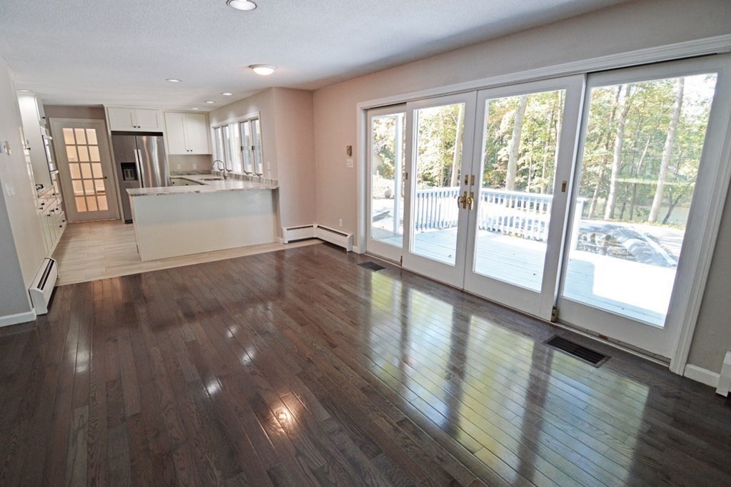 33 Pleasant View Road Wilbraham, MA 01095 - Photo 4 of 40 Gallery Image 4