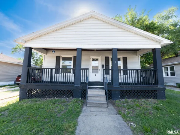 $77,000 | 9 Hecker Court, Pekin, IL 61554