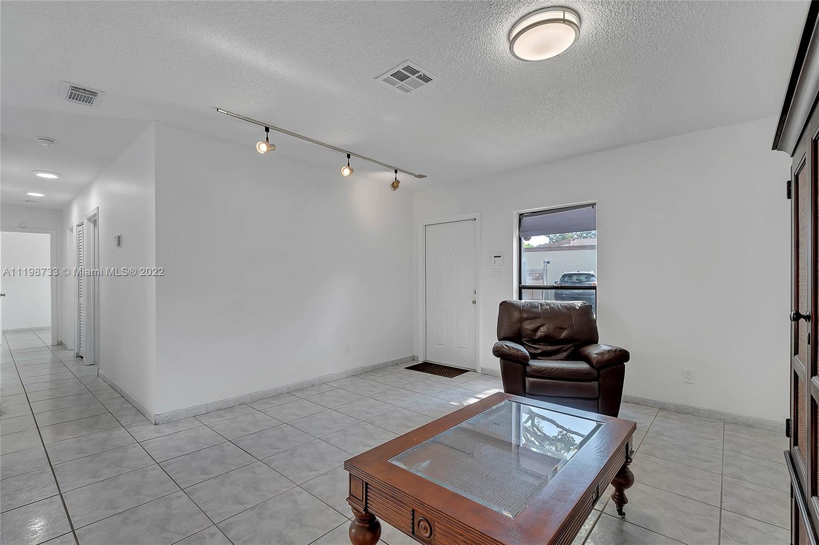 11547 Southwest 109th Road, Unit 26Z Miami, FL 33176 - Photo 4 of 46 Gallery Image 4