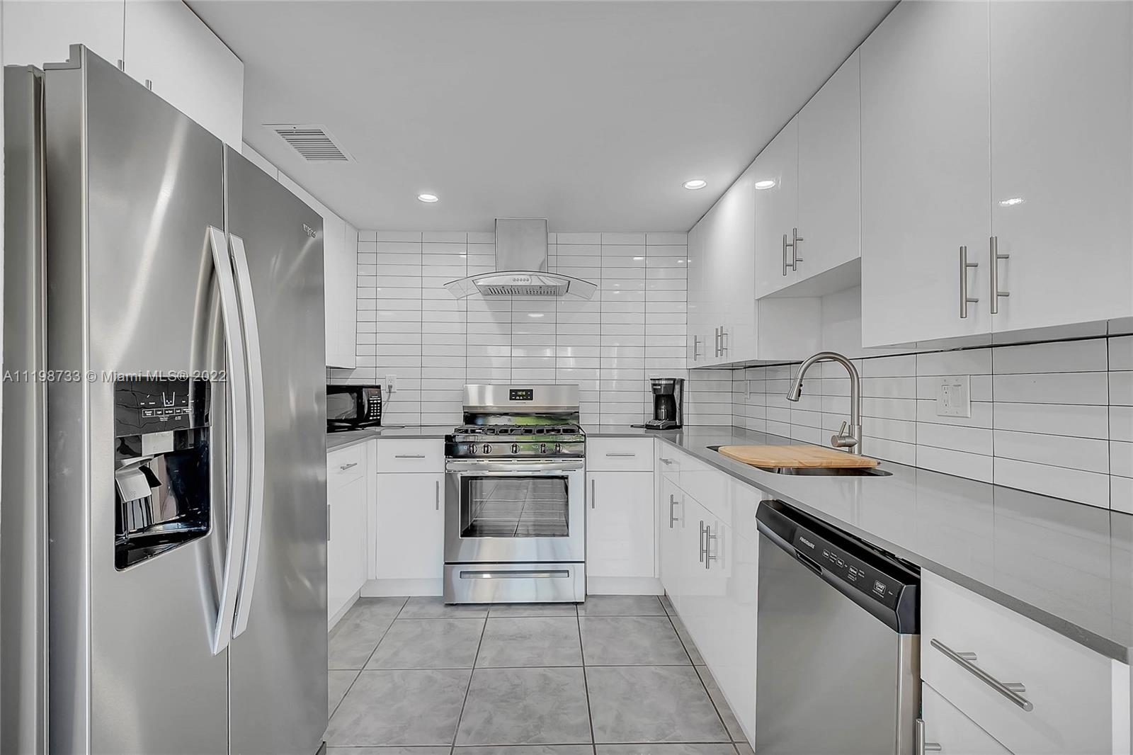 11547 Southwest 109th Road, Unit 26Z Miami, FL 33176 - Photo 7 of 46 Gallery Image 7