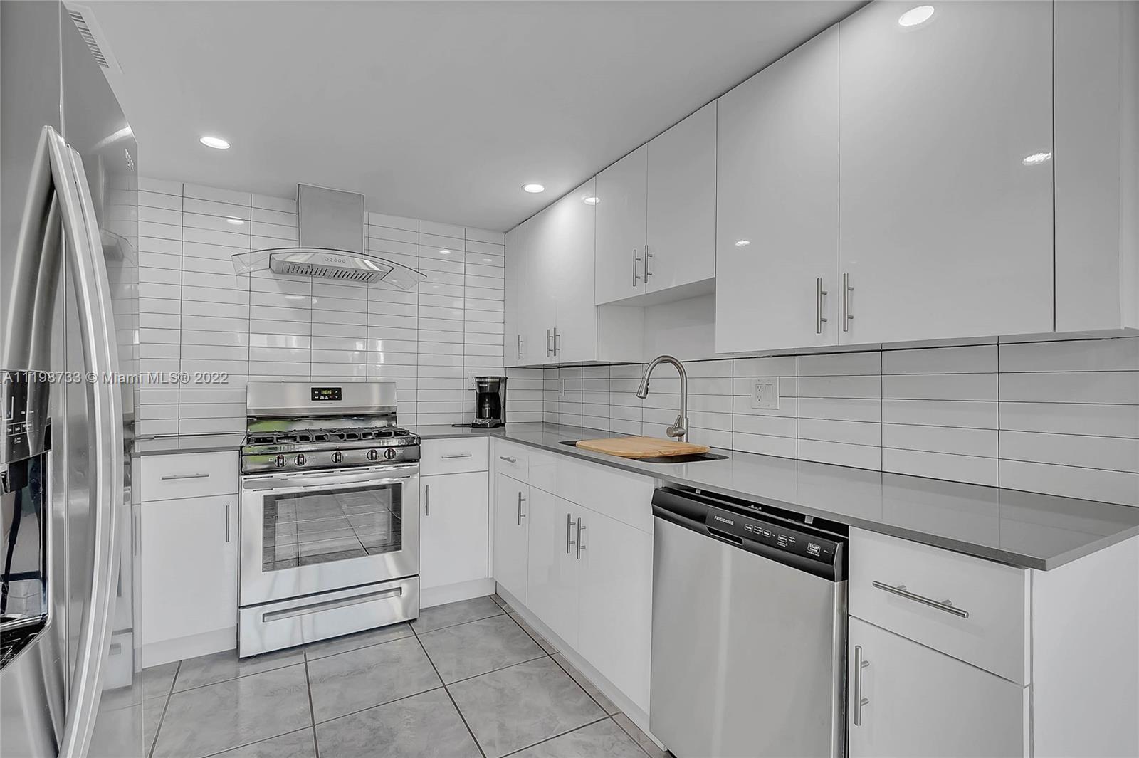 11547 Southwest 109th Road, Unit 26Z Miami, FL 33176 - Photo 8 of 46 Gallery Image 8