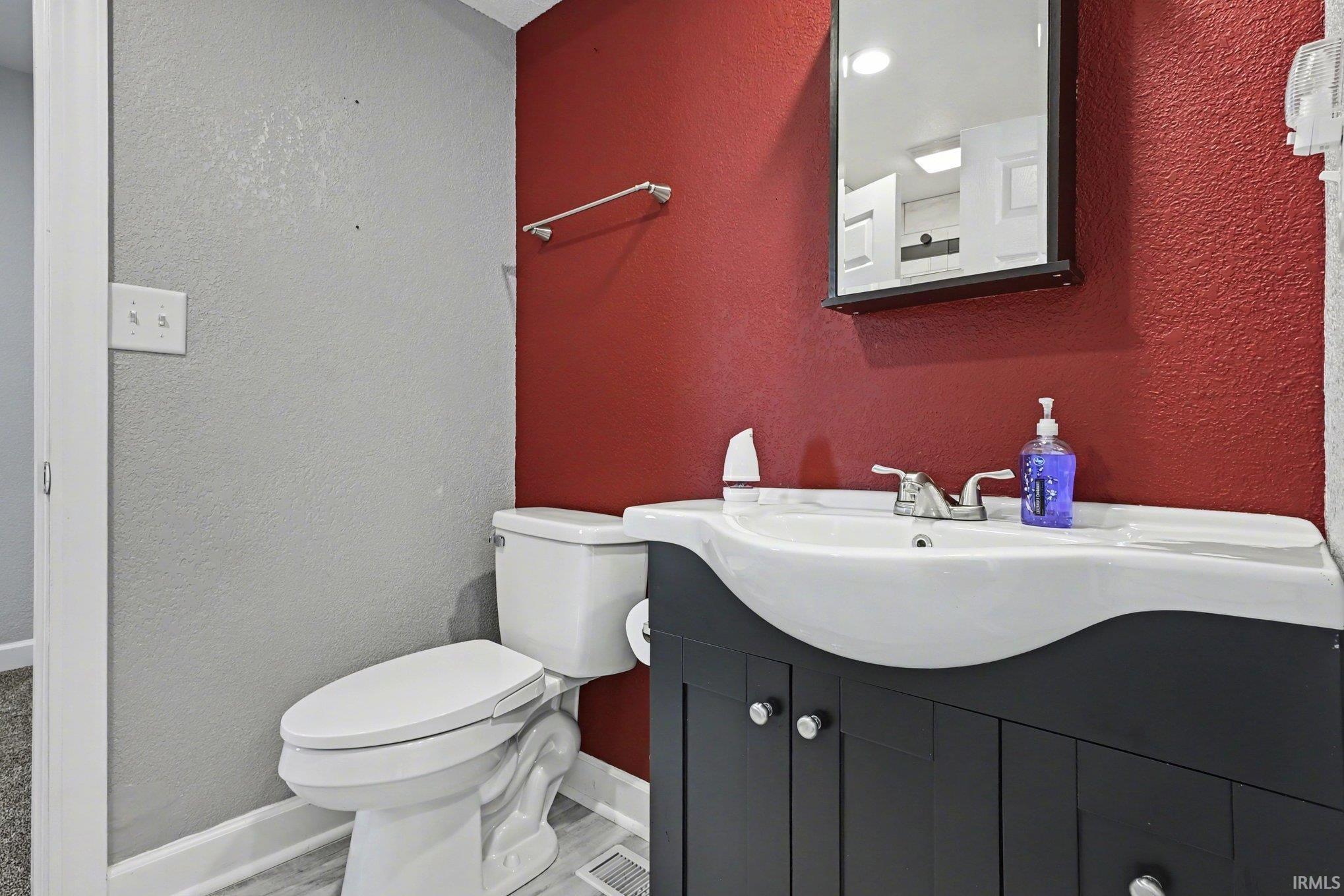 8629 East Hatchery Road Syracuse, IN 46567 - Photo 28 of 32 Gallery Image 28