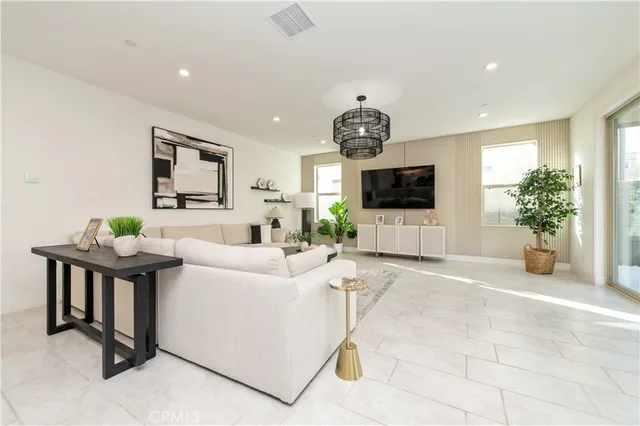 $1,690,000 | 295 Autumn Way, Rancho Mission Viejo, CA 92694