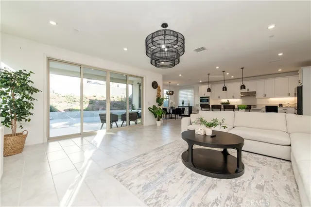 $1,690,000 | 295 Autumn Way, Rancho Mission Viejo, CA 92694