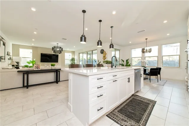 $1,690,000 | 295 Autumn Way, Rancho Mission Viejo, CA 92694