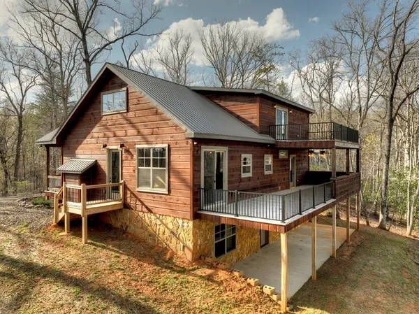 $3,300 | 250 Wolf Crk Mountain Road, Mineral Bluff, GA 30559