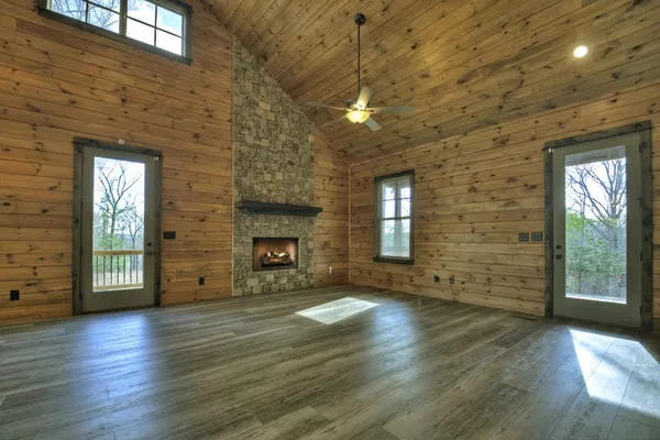 $3,300 | 250 Wolf Crk Mountain Road, Mineral Bluff, GA 30559