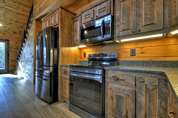 $3,300 | 250 Wolf Crk Mountain Road, Mineral Bluff, GA 30559