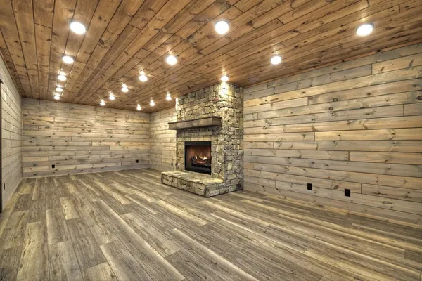 $3,300 | 250 Wolf Crk Mountain Road, Mineral Bluff, GA 30559