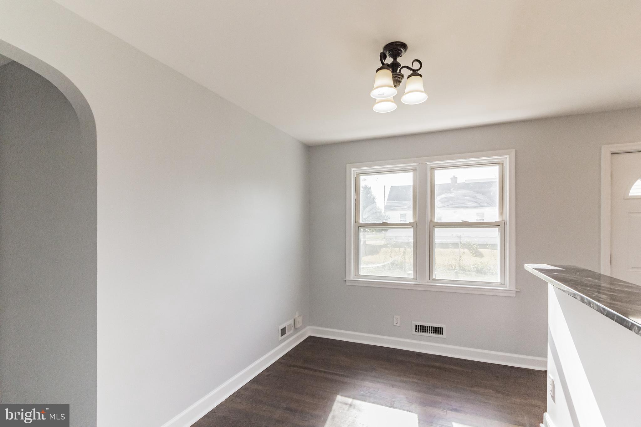 1811 Wendover Road Baltimore, MD 21234 - Photo 14 of 28 Dinning space