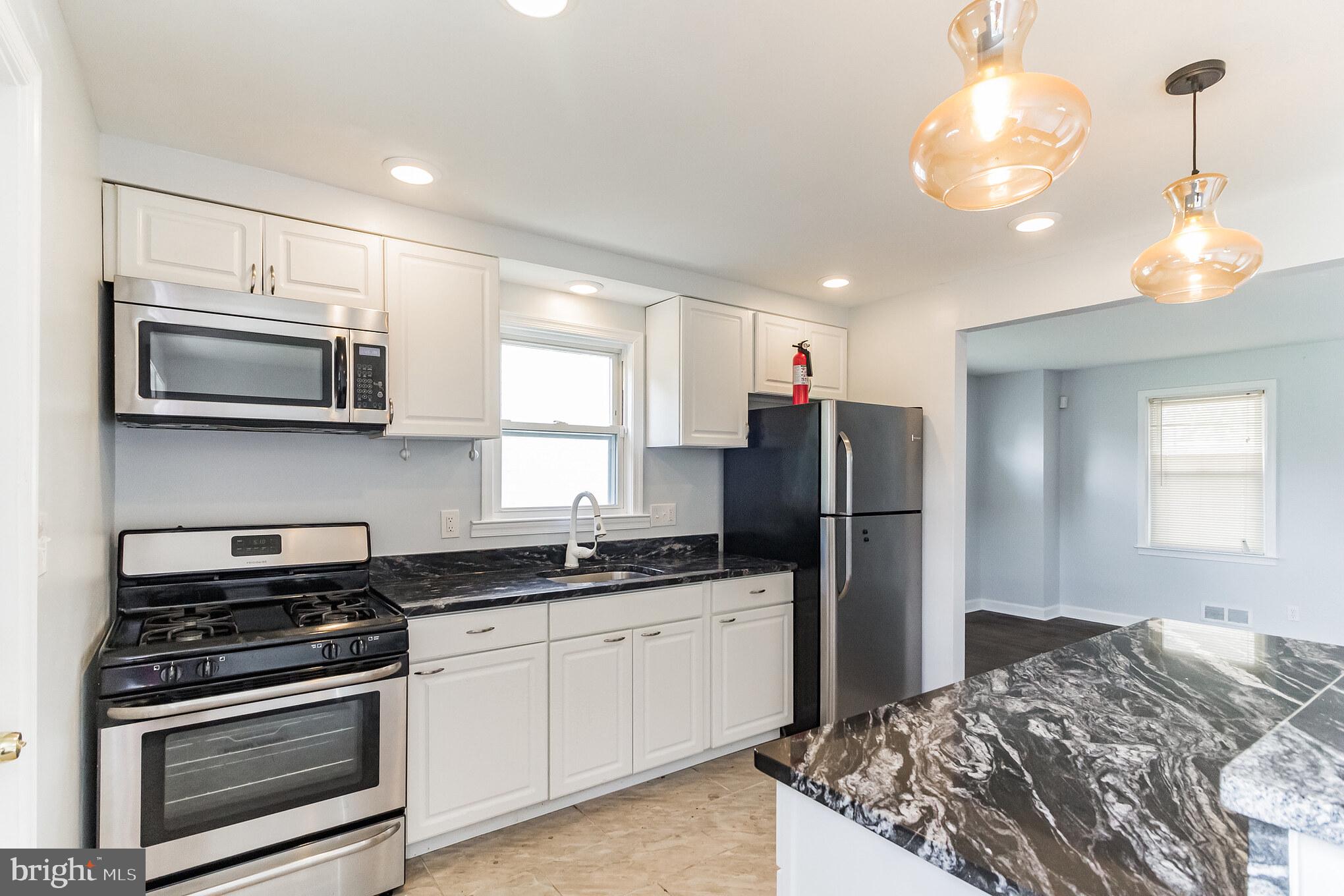 1811 Wendover Road Baltimore, MD 21234 - Photo 7 of 28 Granite countertops