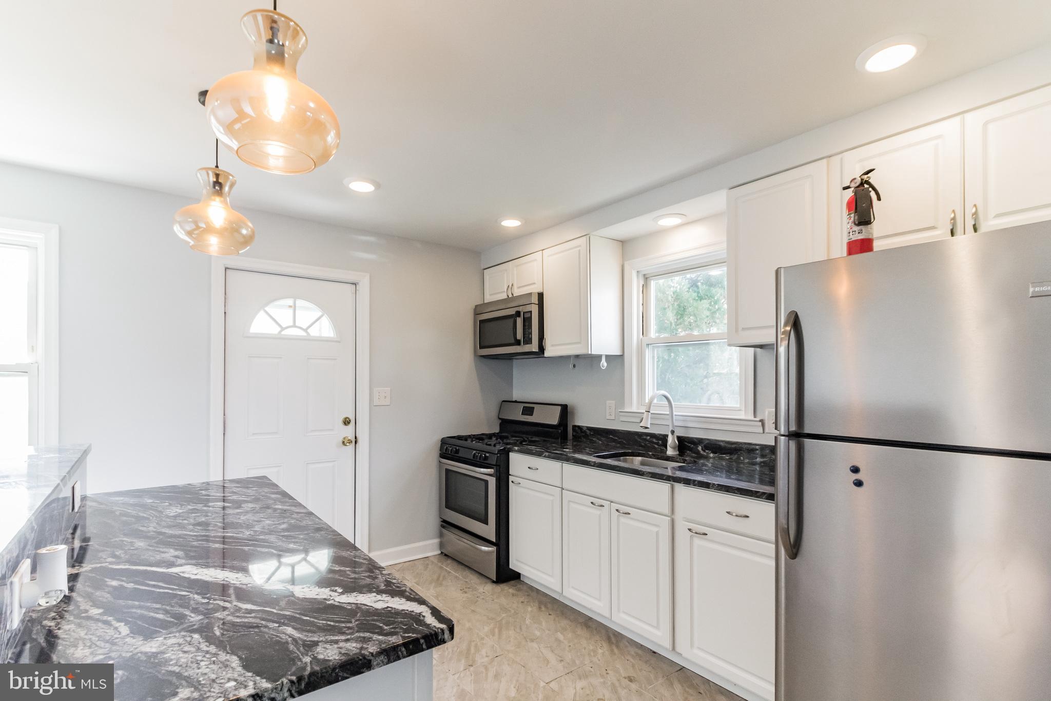1811 Wendover Road Baltimore, MD 21234 - Photo 9 of 28 Recessed lighting