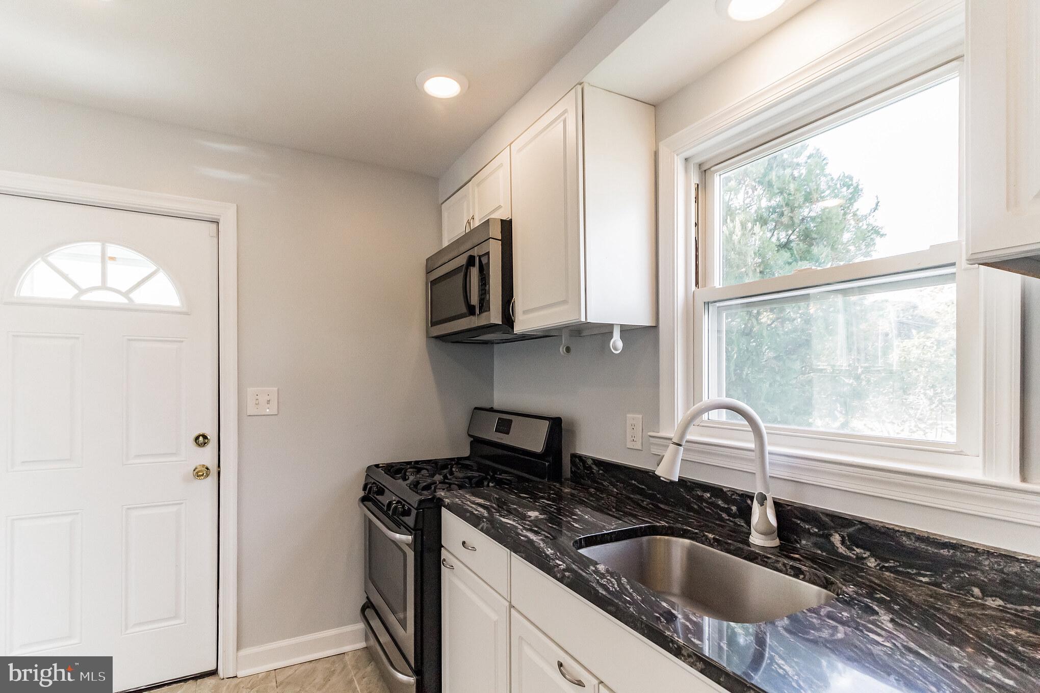 1811 Wendover Road Baltimore, MD 21234 - Photo 10 of 28