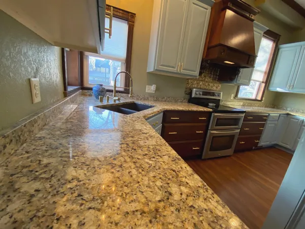 $799,000 | 928 King Street, La Crosse, WI 54601