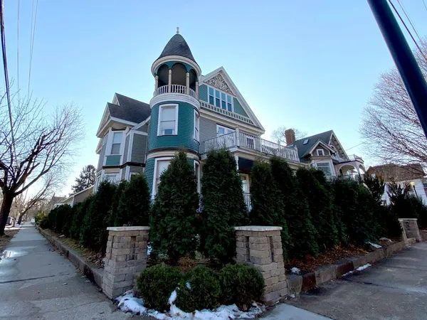 $849,000 | 928 King Street, La Crosse, WI 54601