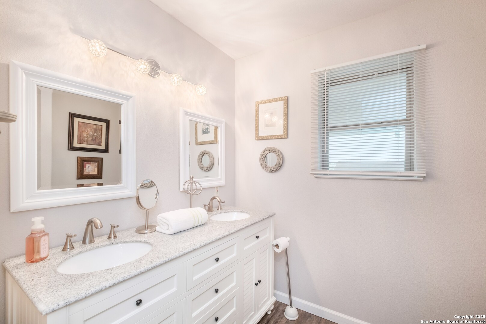 163 Buckeye Seguin, TX 78155 - Photo 23 of 42