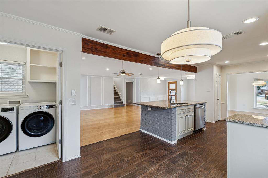 4405 Blystone Lane Plano, TX 75093 - Photo 11 of 28