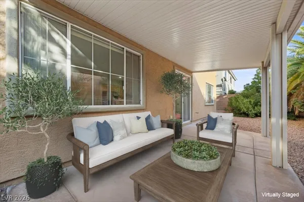 $595,000 | 121 Pettswood Drive, Henderson, NV 89002