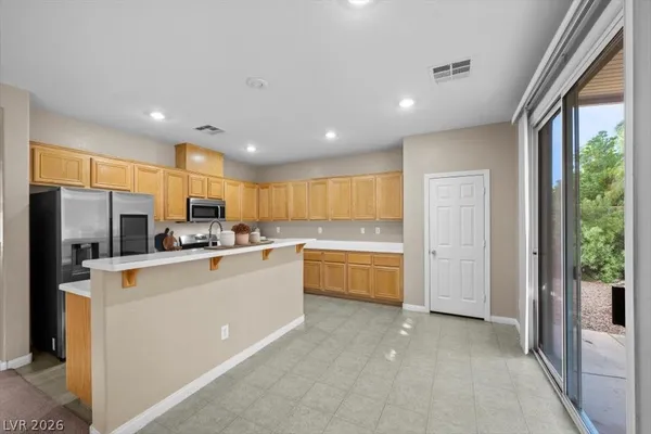 $595,000 | 121 Pettswood Drive, Henderson, NV 89002