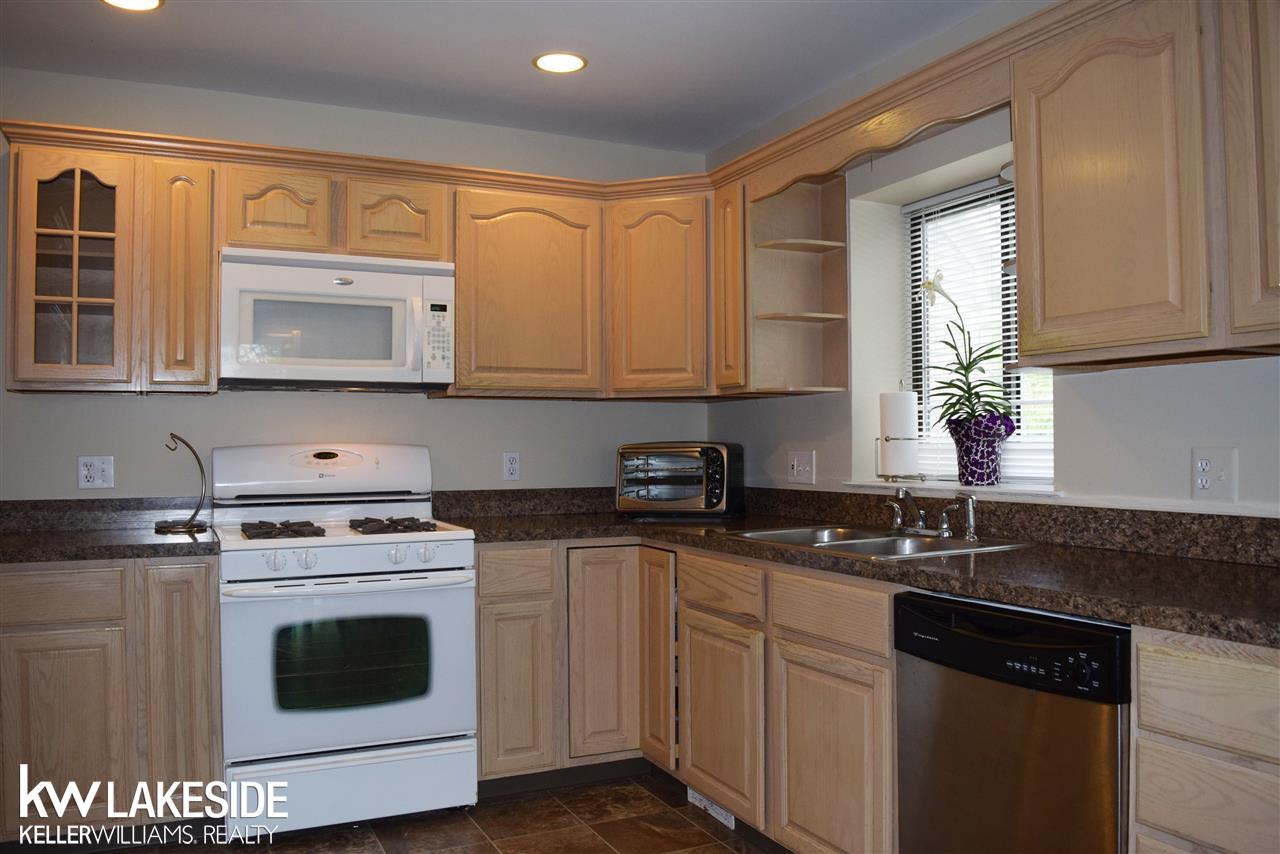 4125 Rural Street Waterford, MI 48329 - Photo 13 of 48