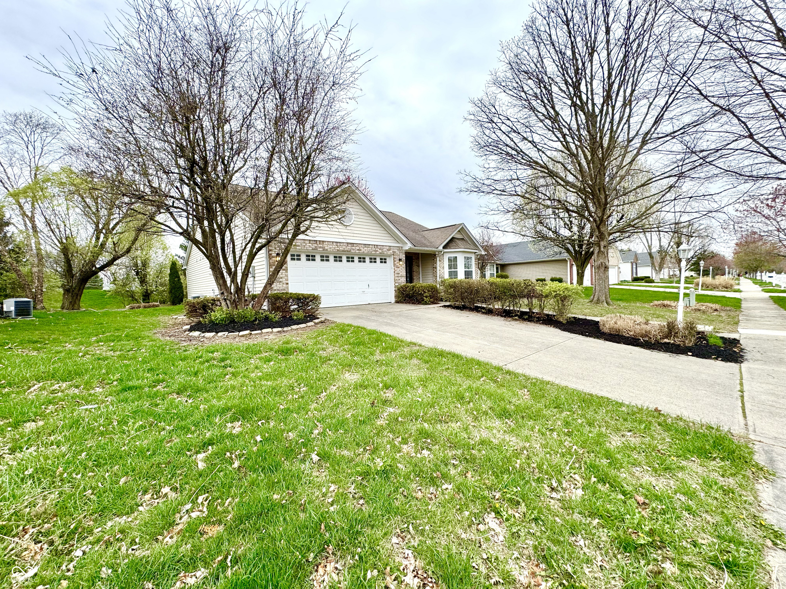 10200 Cheswick Lane Fishers, IN 46037 - Photo 3 of 48