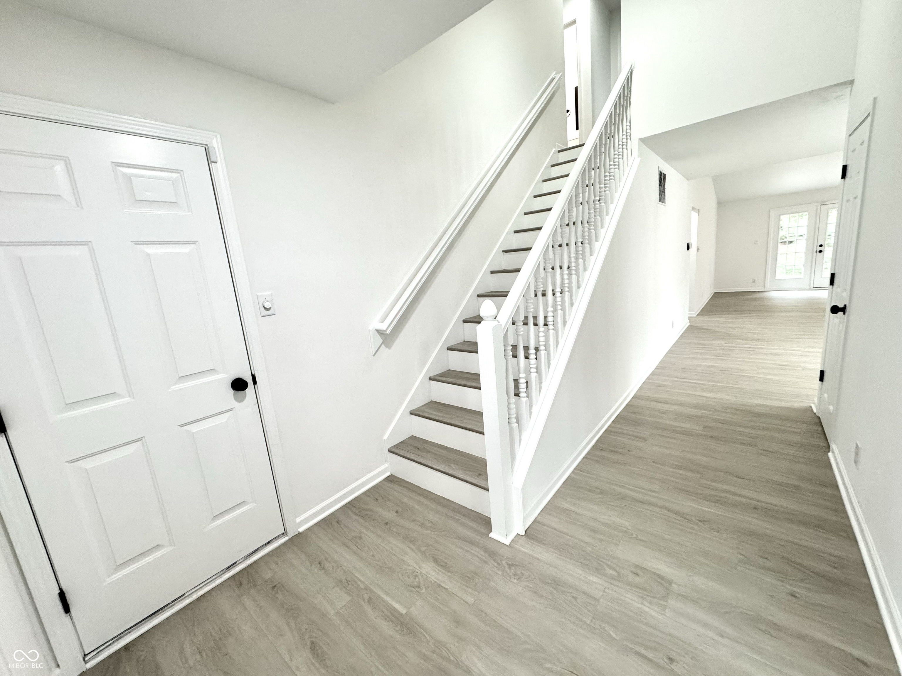 10200 Cheswick Lane Fishers, IN 46037 - Photo 4 of 48