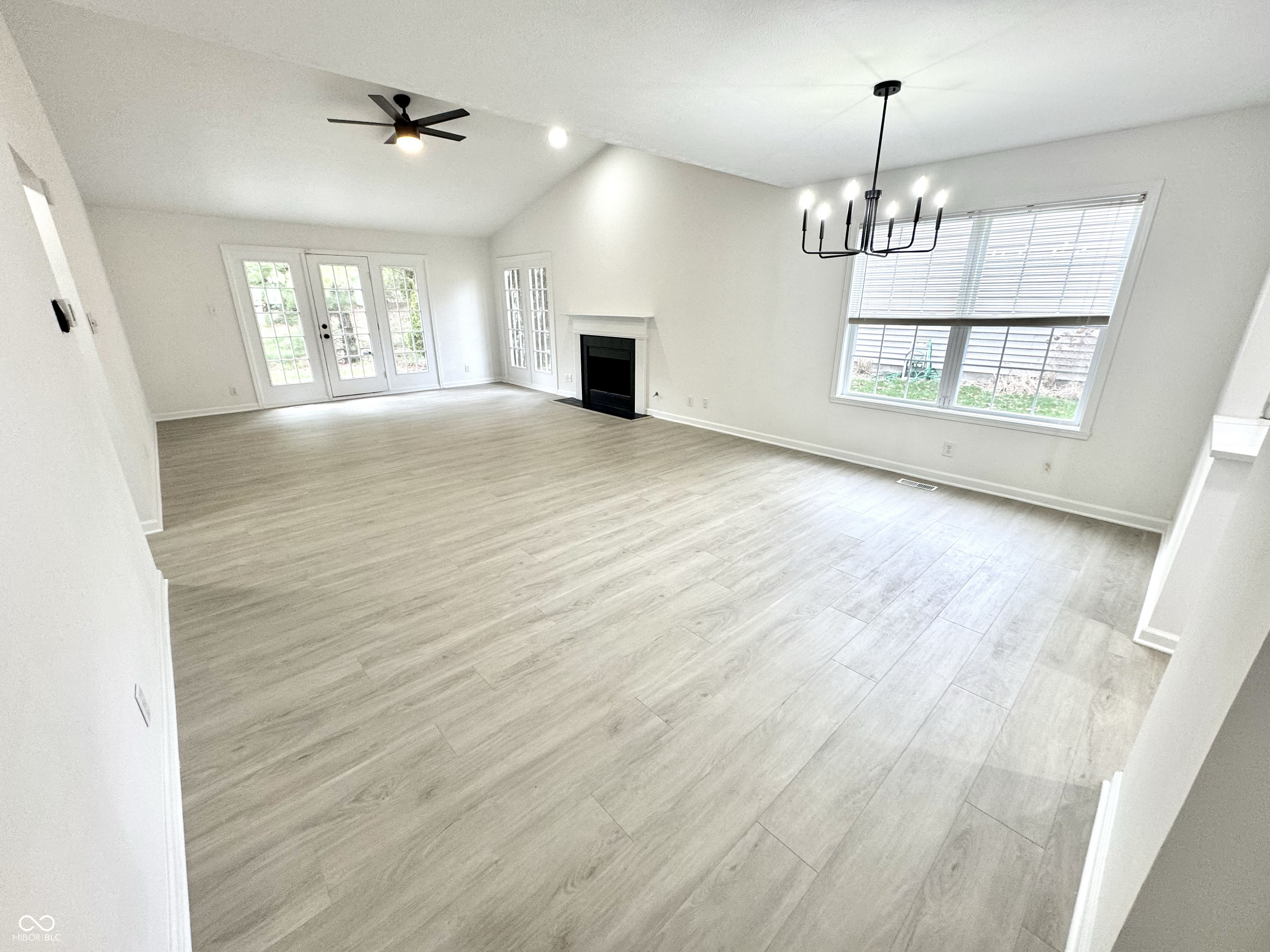 10200 Cheswick Lane Fishers, IN 46037 - Photo 7 of 48