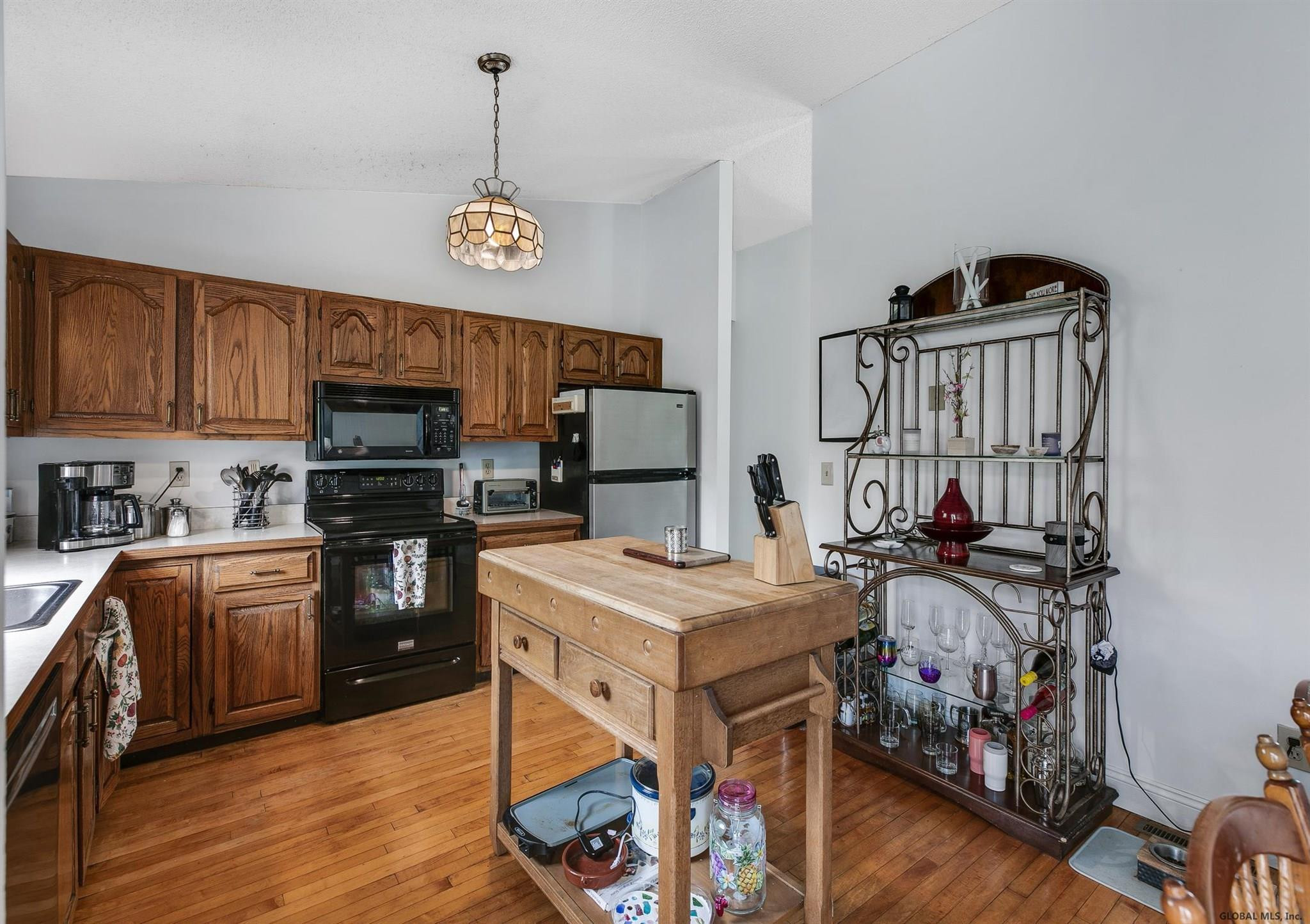 205 Morris Road Colonie, NY 12303 - Photo 6 of 33 Photo 6