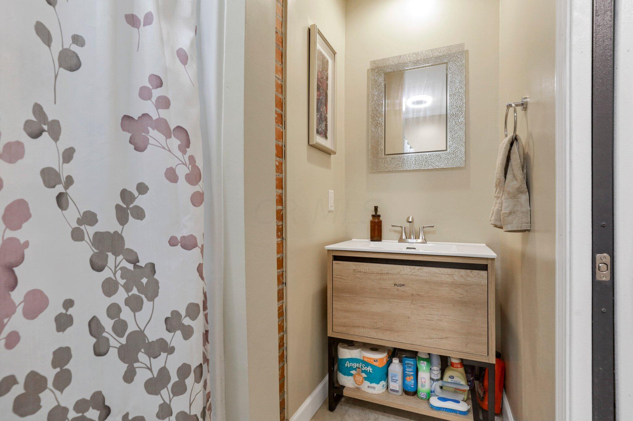 1305 Lockbourne Road Columbus, OH 43206 - Photo 20 of 26 Cute little sink and really just a top notch bathroom