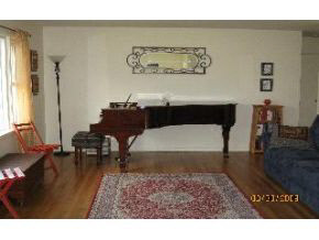 502 West Green Road Bloomington, IN 47403 - Photo 4 of 16 Gallery Image 4