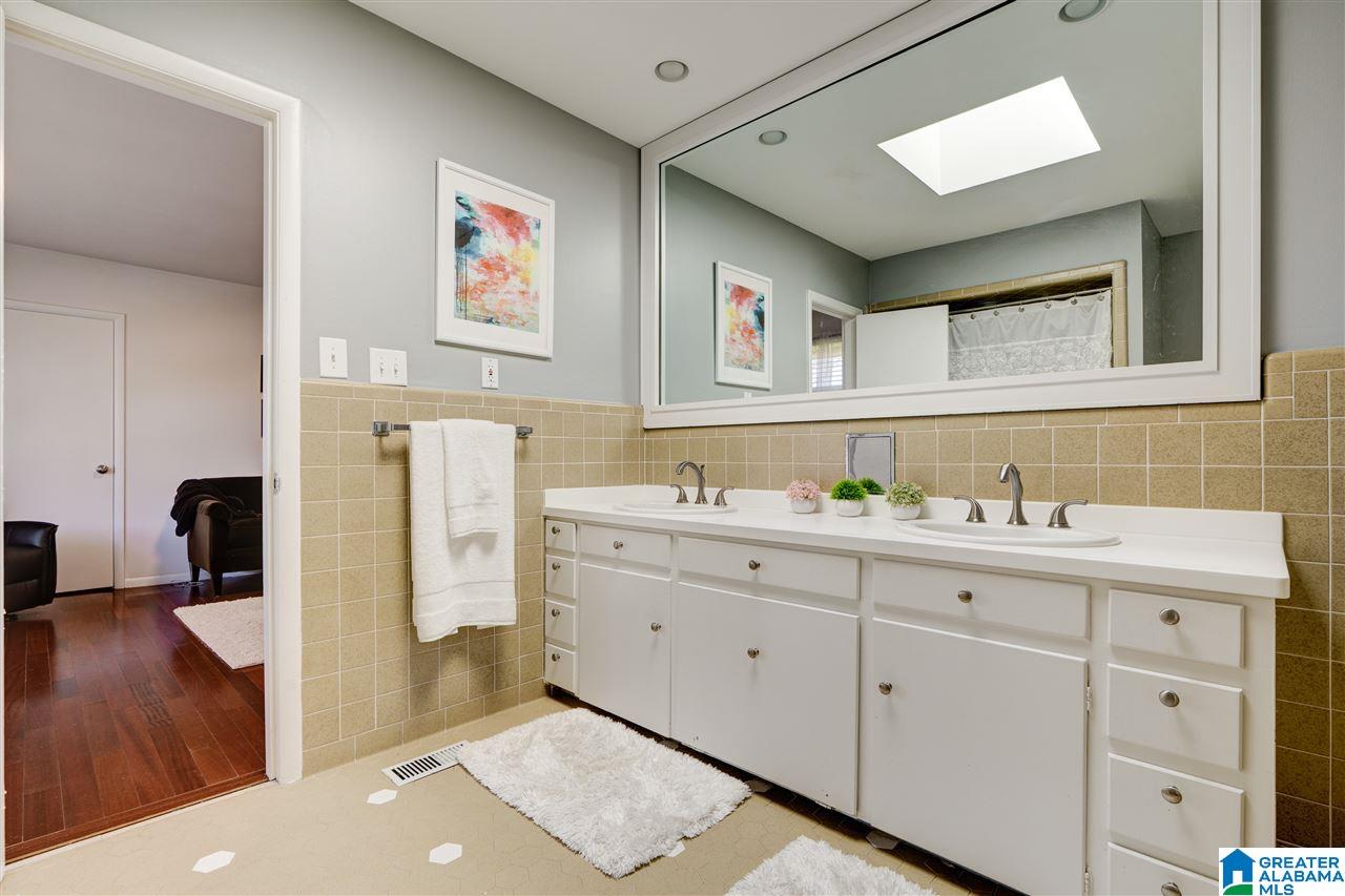 3344 Woodridge Road North Birmingham, AL 35223 - Photo 33 of 50