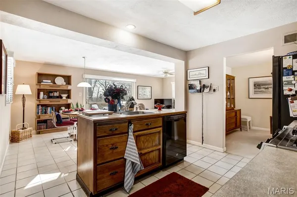 $620,000 | 12 Winslow Lane, Des Peres, MO 63131