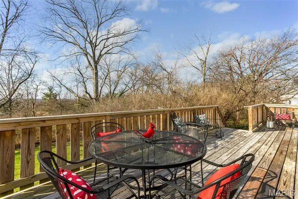 $620,000 | 12 Winslow Lane, Des Peres, MO 63131
