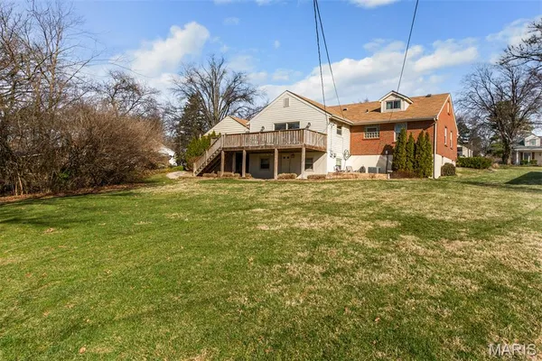 $620,000 | 12 Winslow Lane, Des Peres, MO 63131