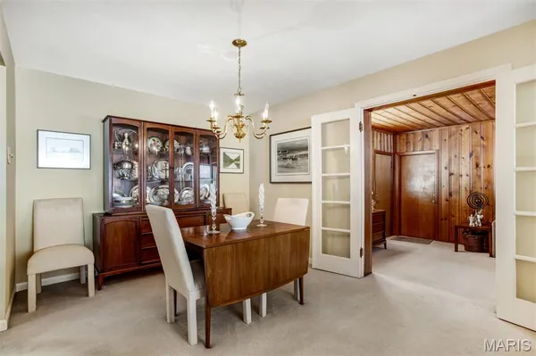 $620,000 | 12 Winslow Lane, Des Peres, MO 63131