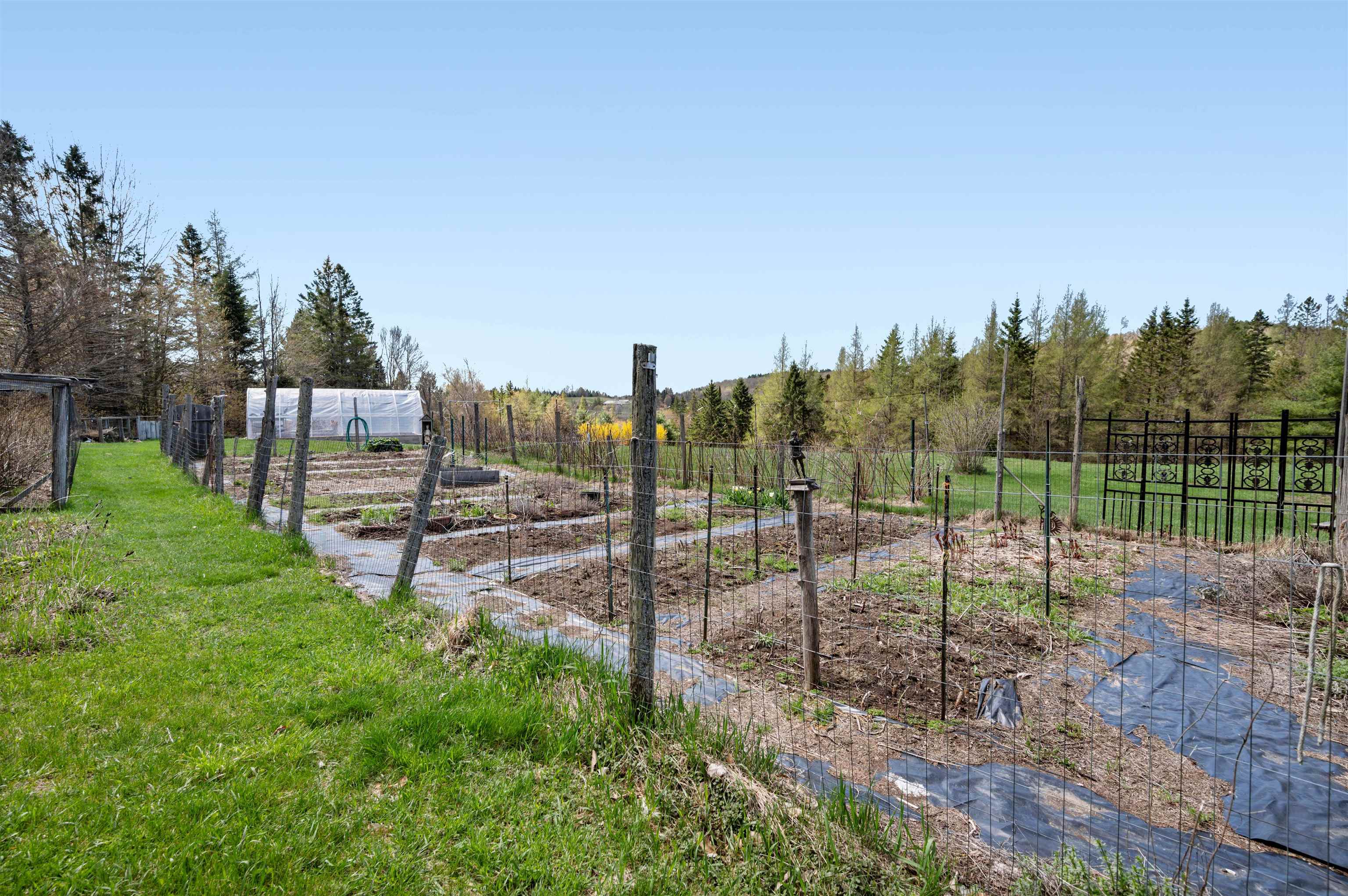 400 Maxfield Road Plainfield, VT 05641 - Photo 7 of 33