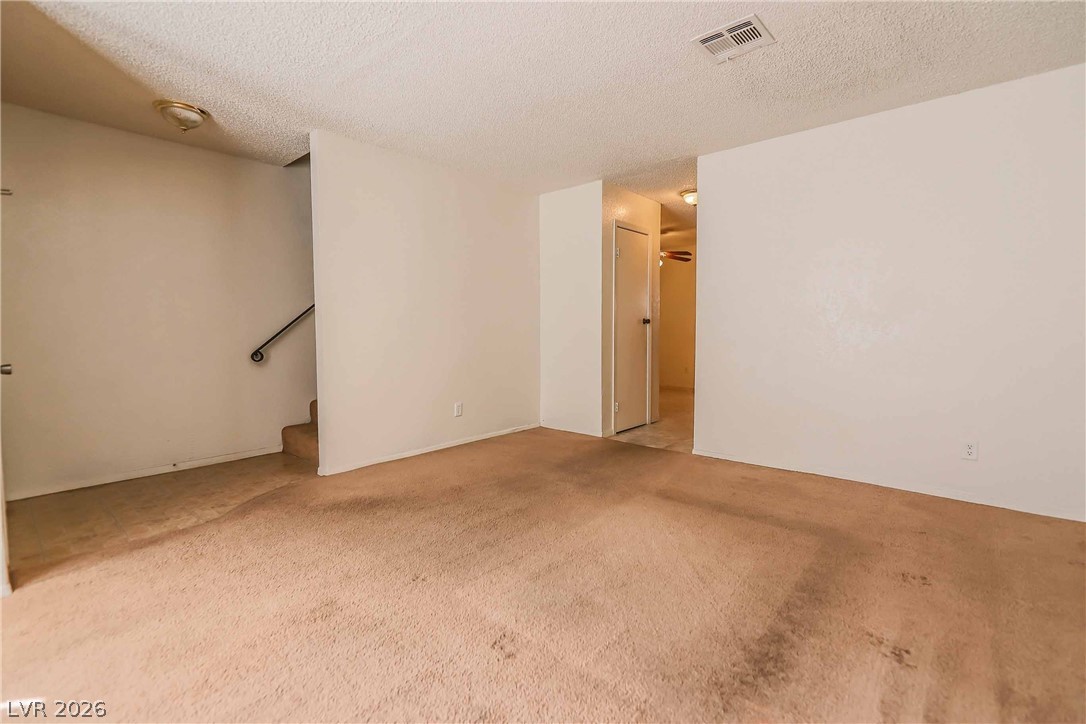 566 Kristin Lane Henderson, NV 89011 - Photo 4 of 16