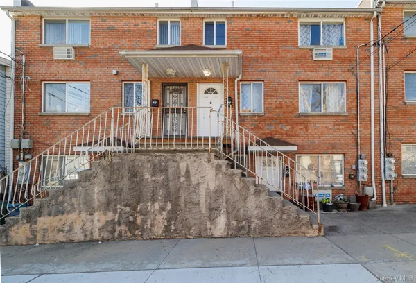 $1,225,000 | 15-06 124th Street | College Point