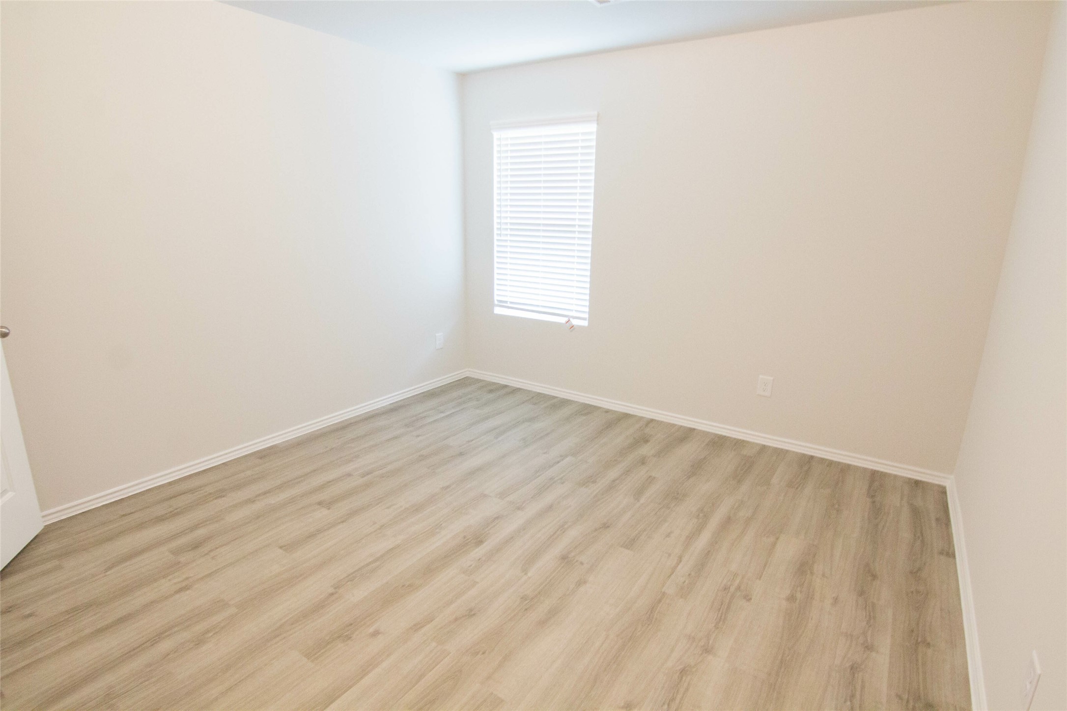 18546 Boomi Ravine Trail Katy, TX 77449 - Photo 13 of 19 Photos may be representative of the floor plan and not the exact home. Finishes, layout, and features of the actual property for lease may vary.