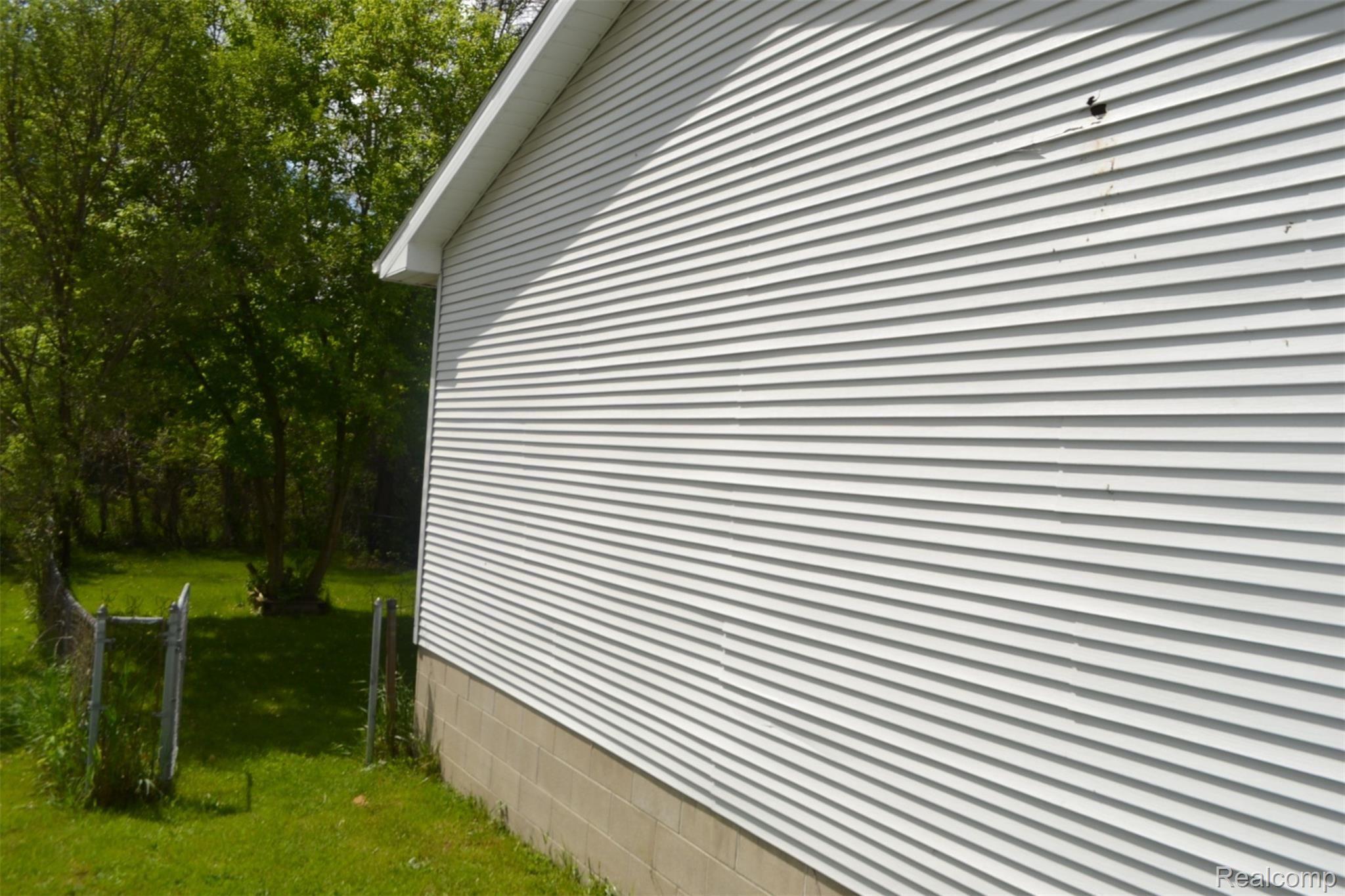 5116 Morrish Road Swartz Creek, MI 48473 - Photo 28 of 35 DSC_0186.JPG