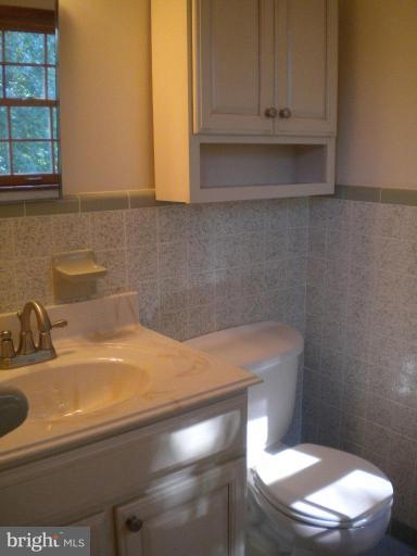 10004 Clearspring Road Damascus, MD 20872 - Photo 13 of 30 Master Bath