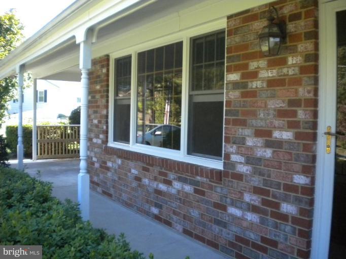 10004 Clearspring Road Damascus, MD 20872 - Photo 6 of 30 Inviting front entry.