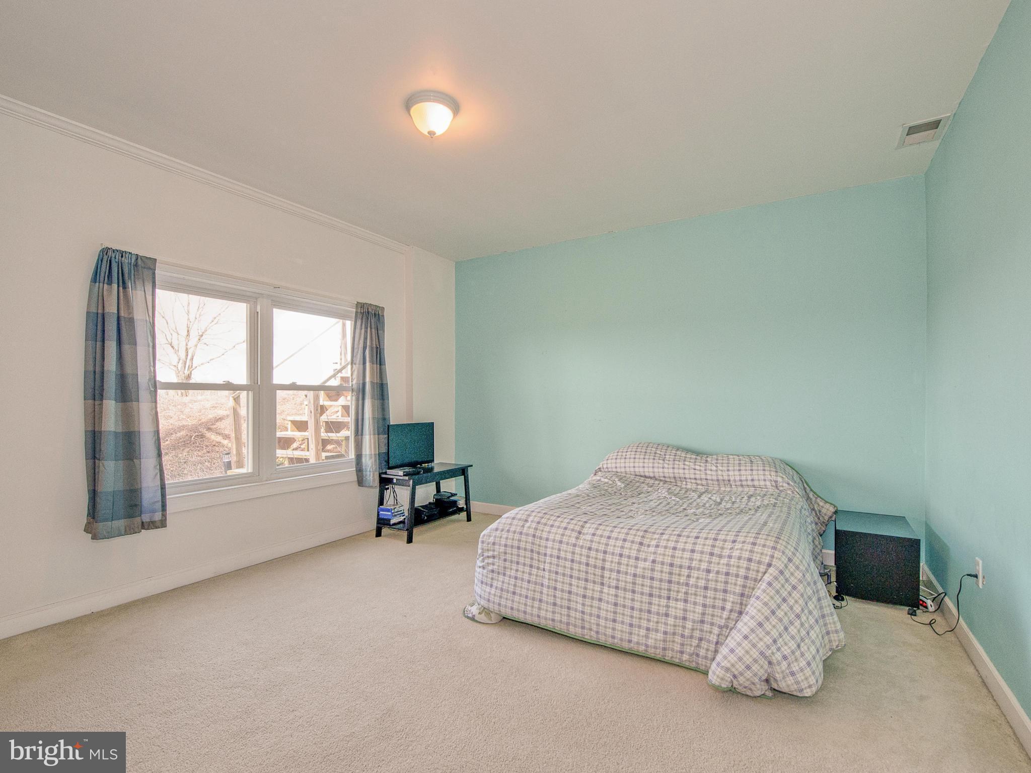7702 McKaig Road Frederick, MD 21701 - Photo 21 of 30 Bedroom