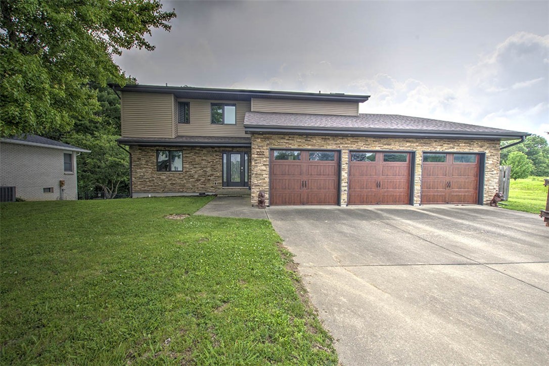 202 South Hillcrest Boulevard Decatur, IL 62522 - Photo 2 of 30